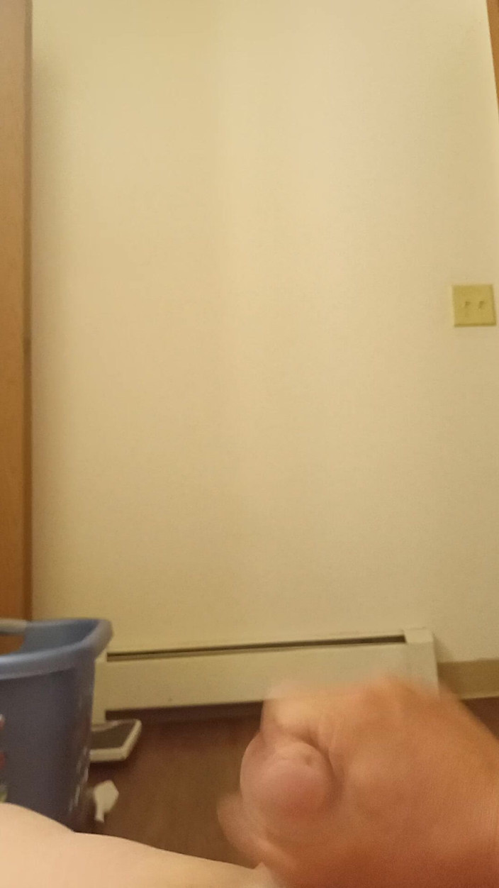 JG Risk: 7-6-2024 욕실 바닥 Pt 2