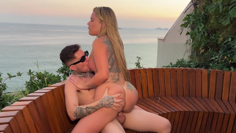 Slutty Boys: Avida ha ingoiato tutto il mio latte e il mio...