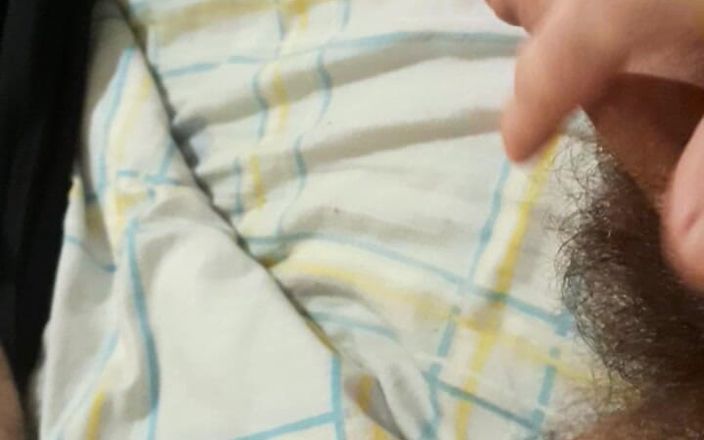 Alex hot: Alex lagi asik masturbasi sendirian di kamar