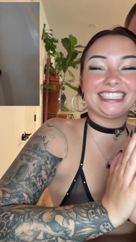 Curvă brunetă ascultătoare cu cur uriaș, dominată pentru prima dată!