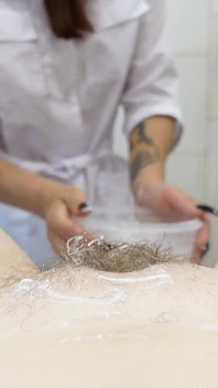 Pov medfet rasatura con unghie infermiere extra lunghe