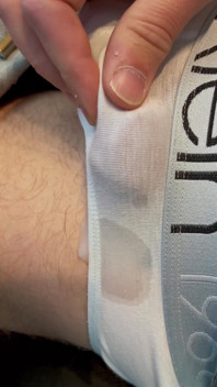 Frenulum orgasmus und sperma, indem ich meinen schwanz durch meinen brief reibt
