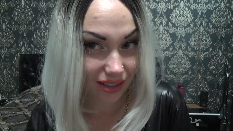 Goddess Misha Goldy: Suapkan Saya Jus Awak Dan Kemudian Anda Sendiri (Gergasi, Joi)