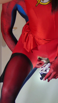 Sonya Durganova muestra medias rojas