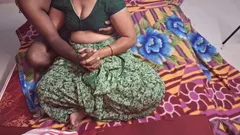 La gordita Sindu Bhabhi tiene sexo conmigo en casa