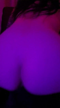 hot jaahil chodne laayak mammi tumhen chidha rahi hai