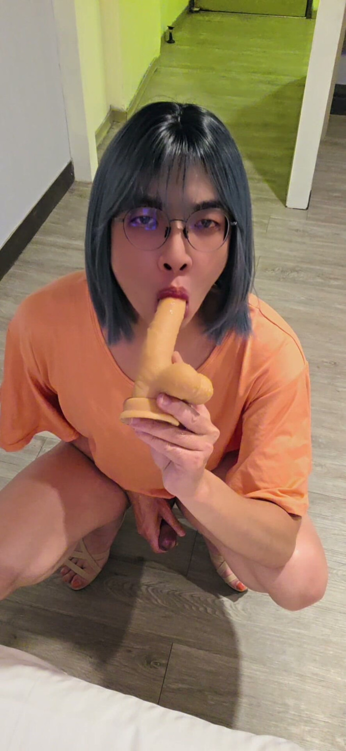 Taiwancdgirl: Shemale Ting Xuan Blowjob z Dildo