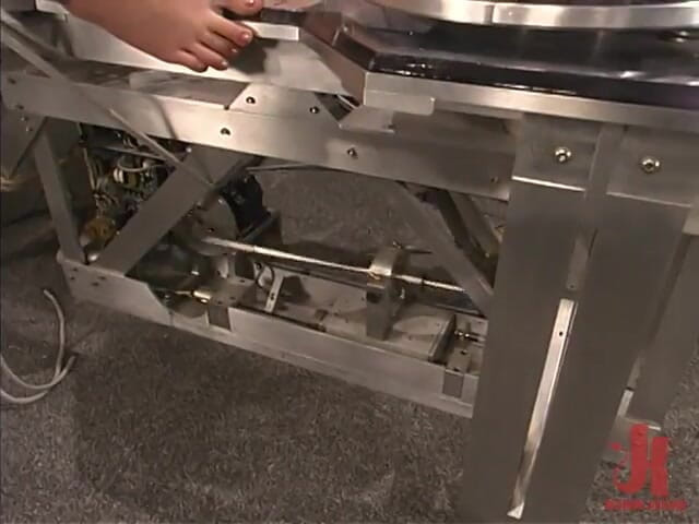 Hogtied by Kink: Kat: ilk uzaklaştırma, bedensel ceza ve anal