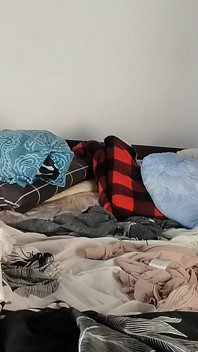 Amateur koppel gekke seks. Sexy latina sensuele pijpbeurt ijs. Amateur brunette past kleren en snijdt ze