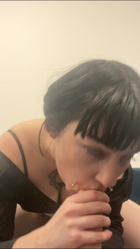 A Working Throat Does a Royal Blowjob and Gets a Dose of Cum!