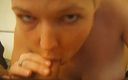 Gazongas: Блондинка обожает орально ублажение больших хуй в любительском видео