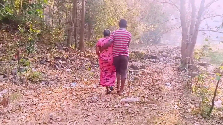 Telugu honey lips: India madrastra y hijastro al aire libre - telugu habla sucio
