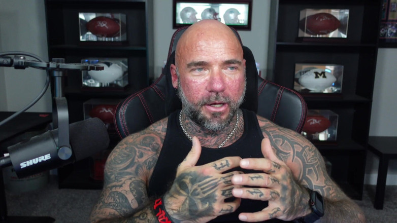 Raw and Uncensored with Masculine Jason: A pessoa com quem você está atraído não existe!