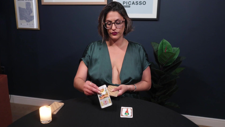 Countess diamond: Pembacaan tarot - penghancuhan