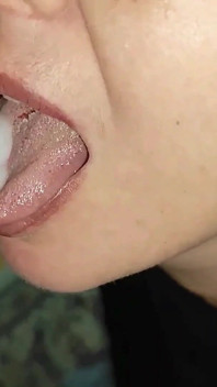 Ağıza boşalma ve anal dölleme amatör olgun orta yaşlı seksi kadın derlemesi