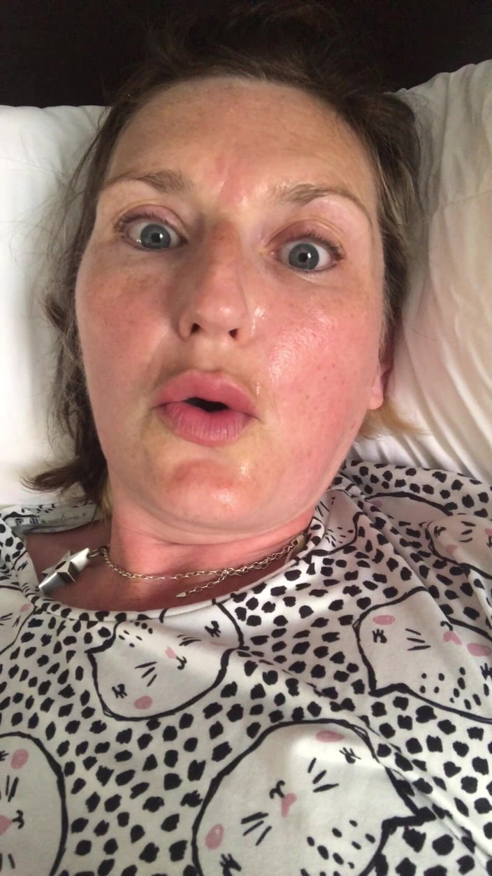 MistressWriggler: Mi cara de orgasmo cruzado caliente y sudoroso