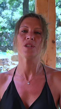 Milena är en vacker MILF med stora tuttar