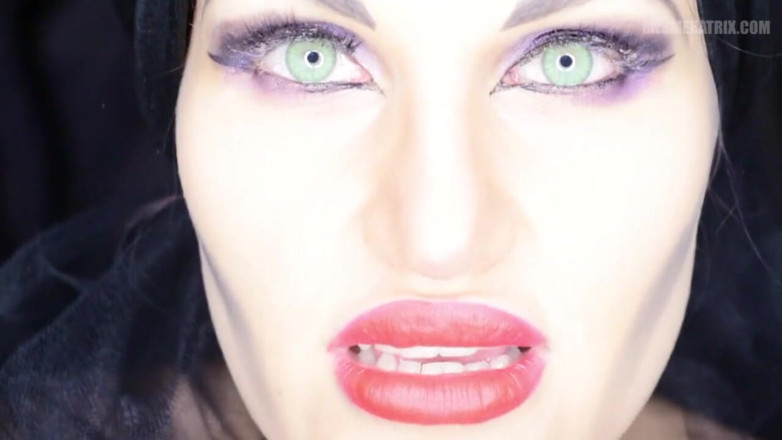 Lady Mesmeratrix Official: Masuk ke maleficenteyes...