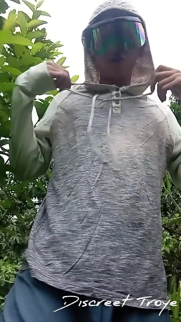 Troye_AsianPinoy: Asijský Pinoy Se svléká na straně rušné silnice - Pinoy Jakol...