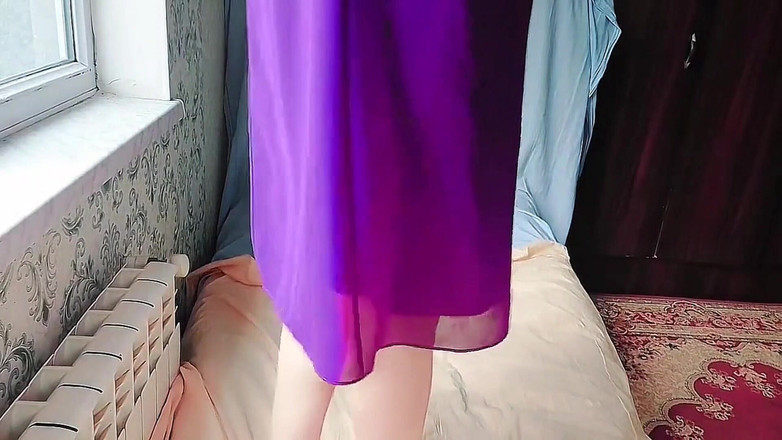 Kitty_Cross: Vyjádřete se: Okouzlující taneční pohyby crossdresserky Kitty