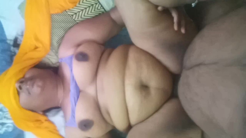 Pickup maami: Tamilská zábava skutečného páru