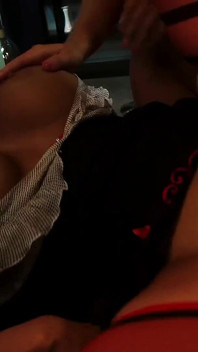 Veronica Raynes ångande möte förvandlas till en natt av delad passion