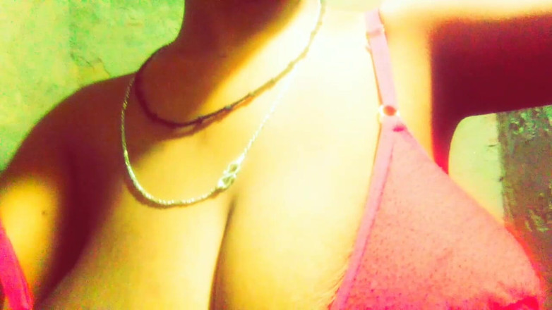 Sweet: Videoclip incitant cu sex indian