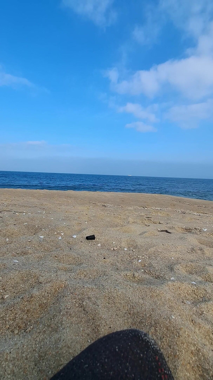 Gabi SweetCouplesStories: Nieznajomy dotknął mojego ciała na plaży.