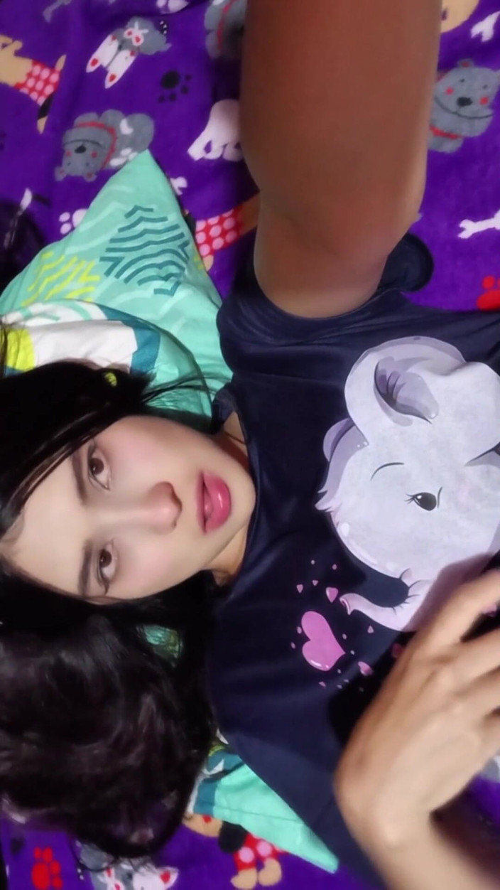 Yulieth Gomez: Penari striptis amatir memohin aku untuk mengisi memek sempitnya