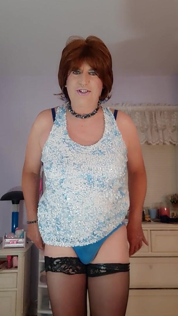 Victoria Lecherri: Plugging my ass before i go out