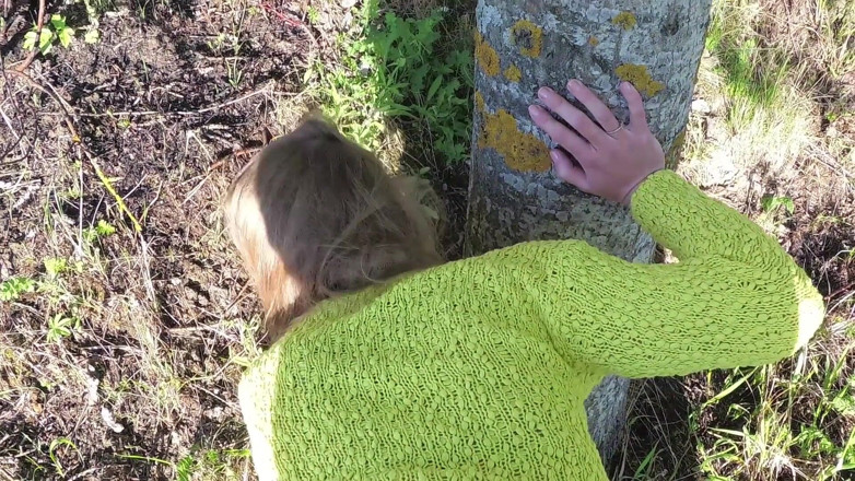 Sasha Bikeyeva: Riskantní venkovní sex pov. Cizinec ošukal ruskou děvku milf v...