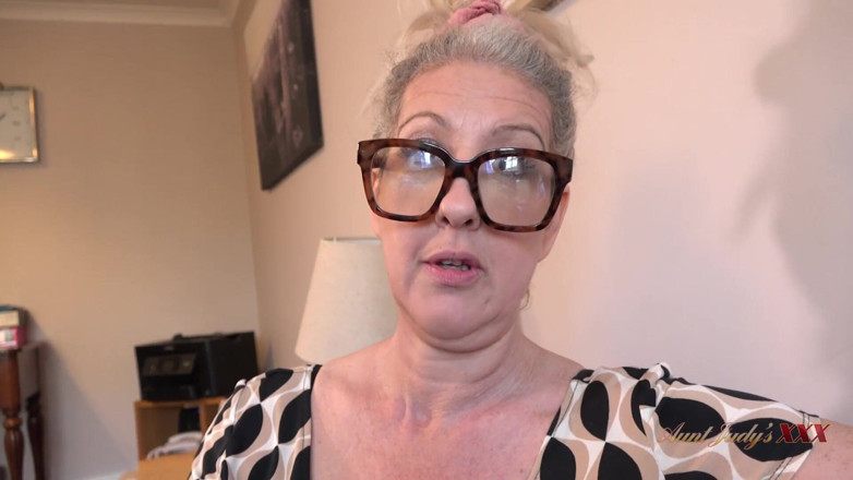 Aunt Judy's XXX: AuntJudysXXX - Vaše zralá učitelka paní Maggie pro vás má speciální...
