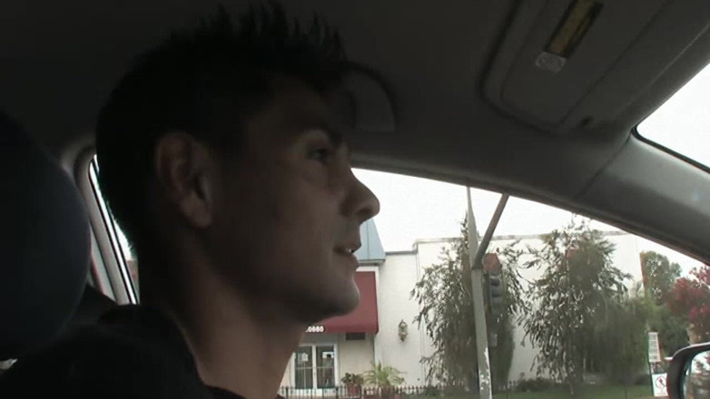 Oldschool X: Busty brunetka MILF bierze dwa kutasy i twarzy