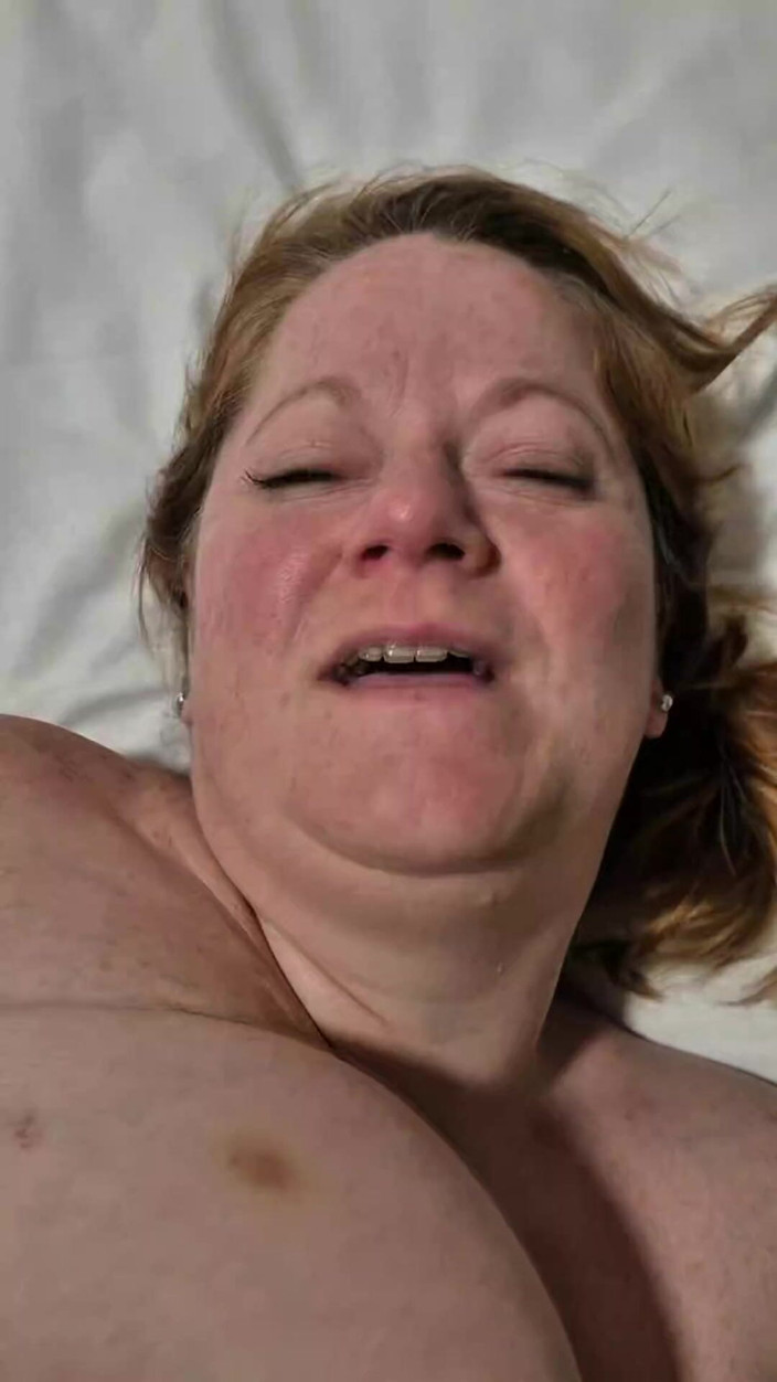 Lola38g: Lulu dağınık prezervatifsiz anal seks yapıyor