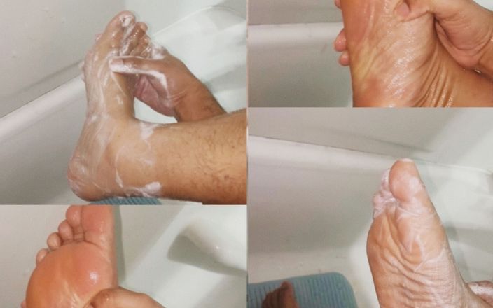 Chico L.: Mytí nohou po dlouhém pracovním dni