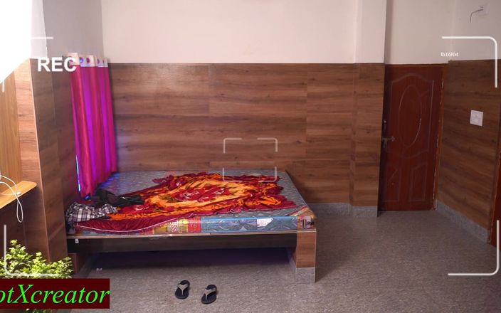 Hot creator: Seksi üniversiteli kız üniversite üniforması giyerek sikişiyor! Hintli üniversiteli seks