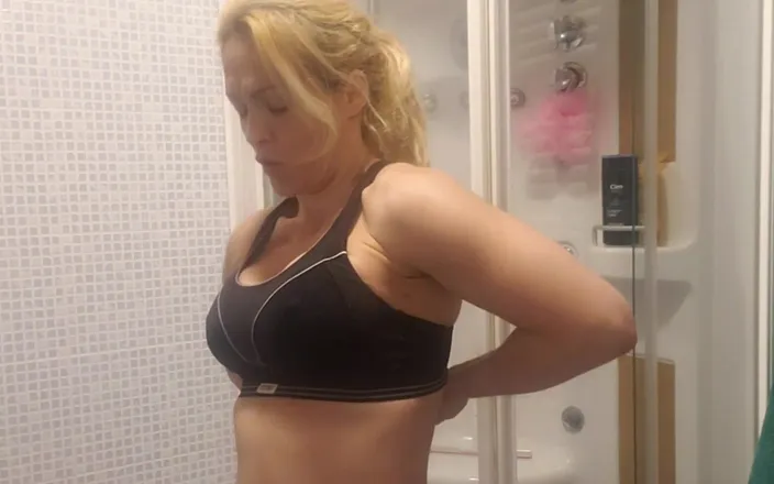 Mary Rider Pornstar: Do You Wanna Have a Shower with Me?