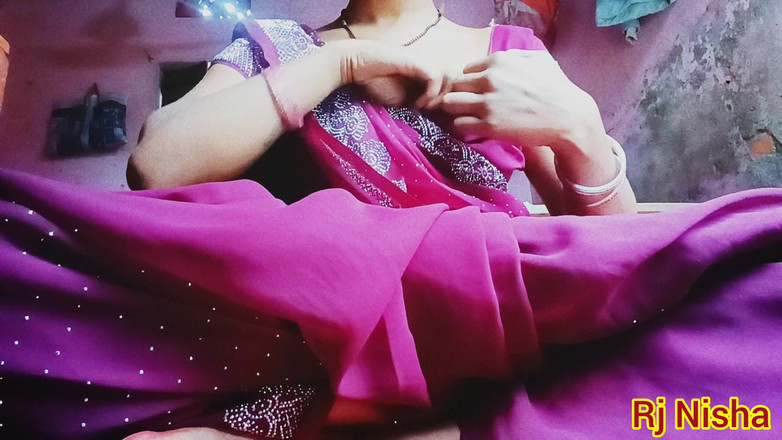RJ NISHA: La più grande delle donne indiane si masturba sditalinandosi parte 1