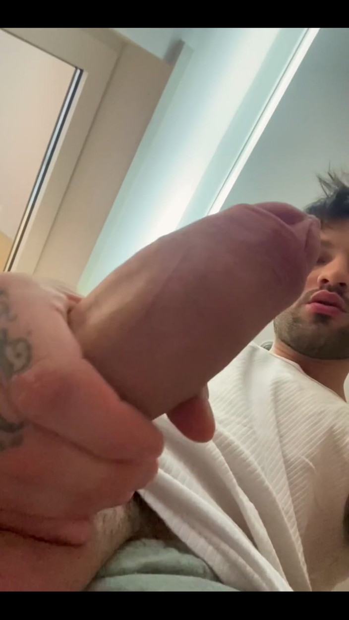 Igor Lucios: Showing off My Morning Wood
