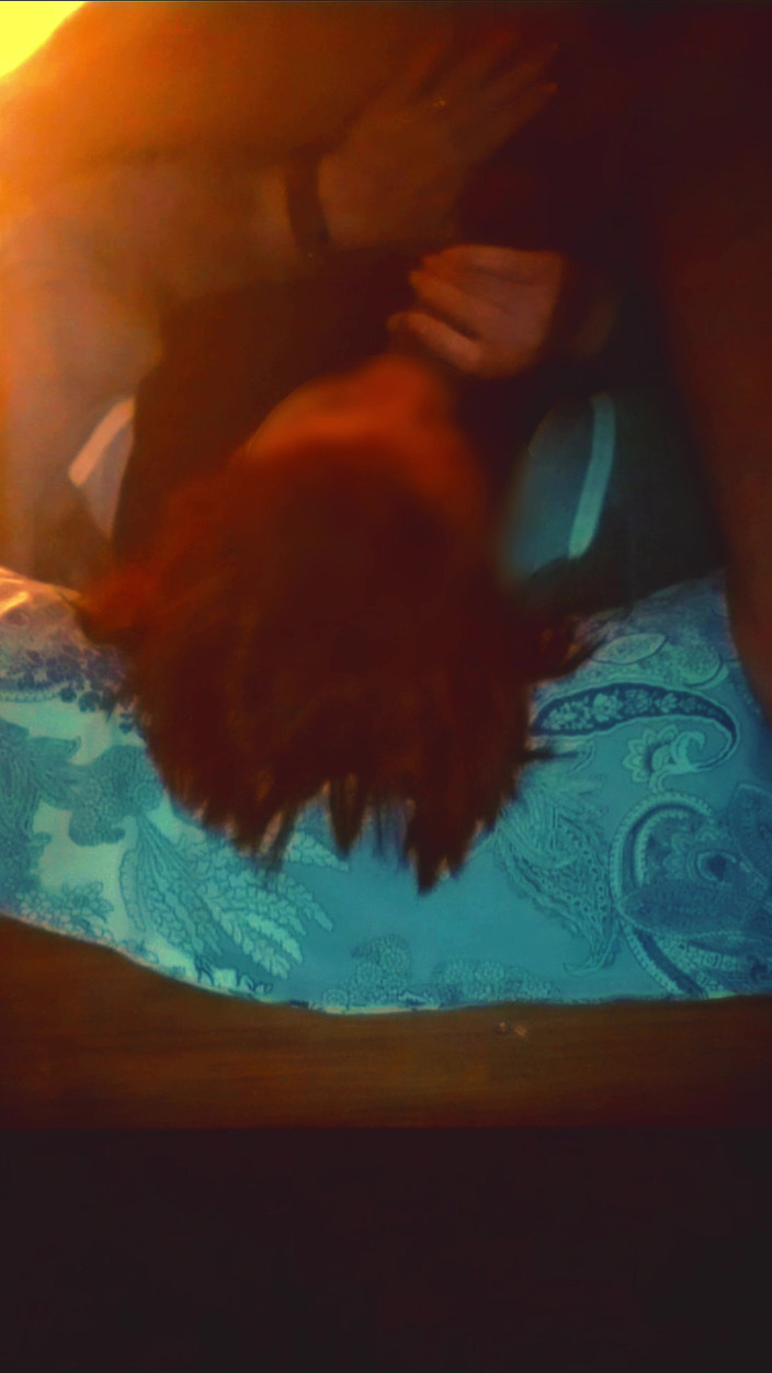 Lily & Theo: Cette salope mariée adore se faire humilier et bâillonner par...