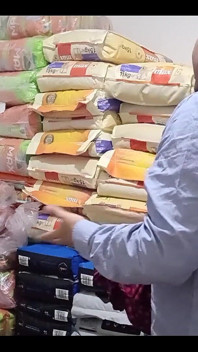 Ha controllato il magazzino per fare l'inventario e non dispiaceva scoparmi