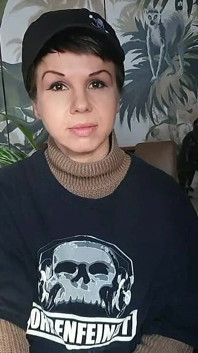 Cuckold cizí sex a nadržený při tom