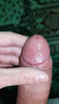 Ogromna pre-cumiculate i soczysta masturbacja dużego