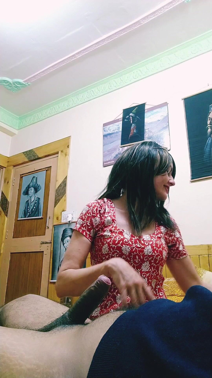Bolly Karma: Super dziwka sex oralny przez macochę