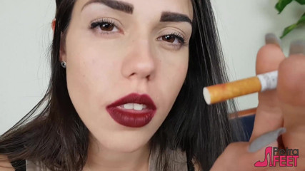 Smokin Fetish: Obličej fetiš a kouření doutníku od nádherné italské dívky