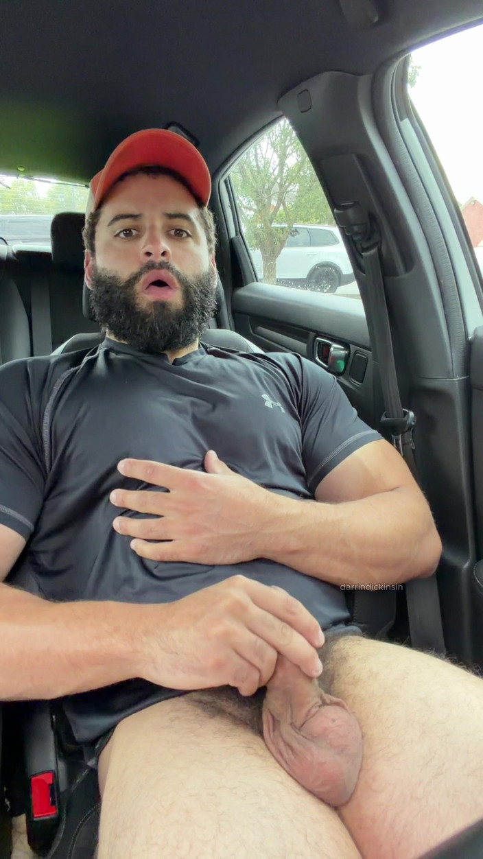 mascbeef95: Muscle Cub in the Car
