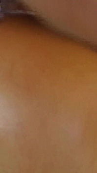 Tante seksi toket besar dengan memek berbulu lagi asik ngentot... Crot di mulut