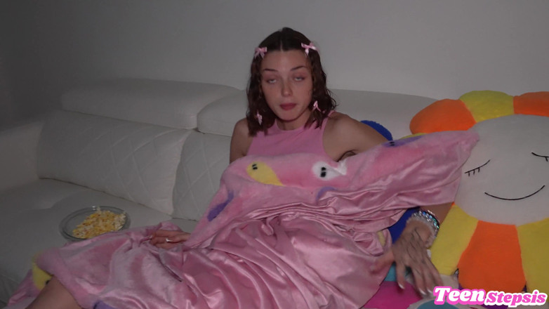 Teen StepSis: Stepdaughter Squirts on Step Dads Dick After Watching Scary Movie