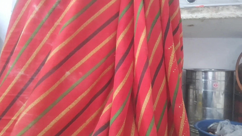 Rakesh: Indisk hemmafru Rani Bhabhi knullar