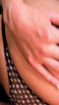 Büyük götlü lezbiyen ofis sahnesi 4_office meslektaşları dildoyla götten sikilmeyi seviyor